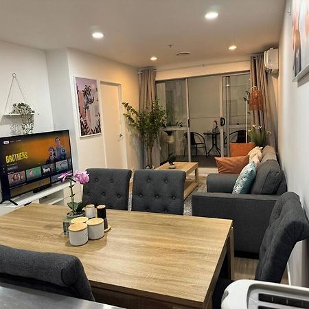 Stunning 3 Bd - 2 Bth City Apt - Pool & Carpark 오클랜드 외부 사진