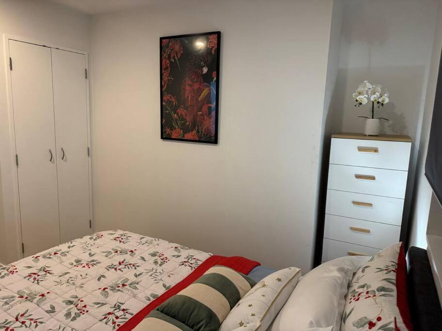 Stunning 3 Bd - 2 Bth City Apt - Pool & Carpark 오클랜드 외부 사진