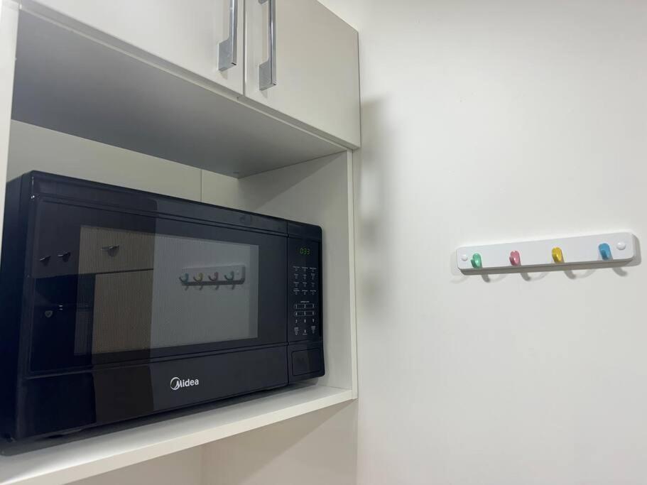 Stunning 3 Bd - 2 Bth City Apt - Pool & Carpark 오클랜드 외부 사진