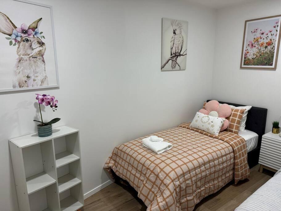 Stunning 3 Bd - 2 Bth City Apt - Pool & Carpark 오클랜드 외부 사진