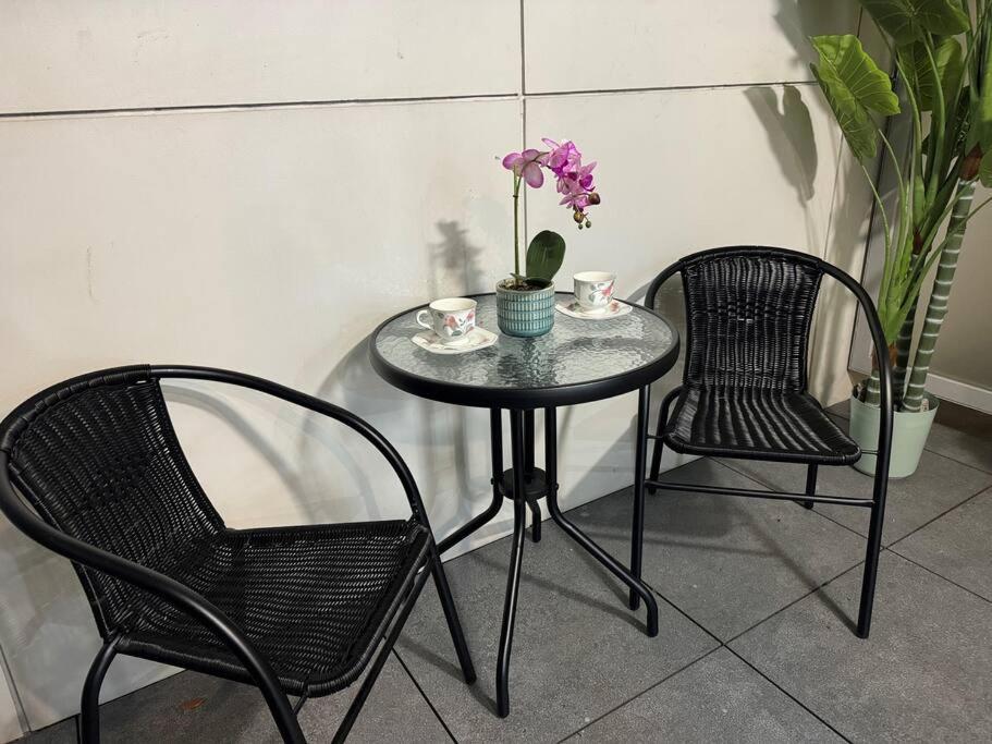 Stunning 3 Bd - 2 Bth City Apt - Pool & Carpark 오클랜드 외부 사진