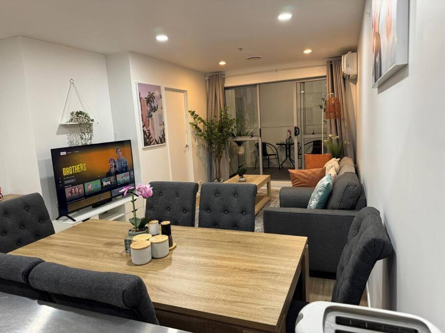 Stunning 3 Bd - 2 Bth City Apt - Pool & Carpark 오클랜드 외부 사진